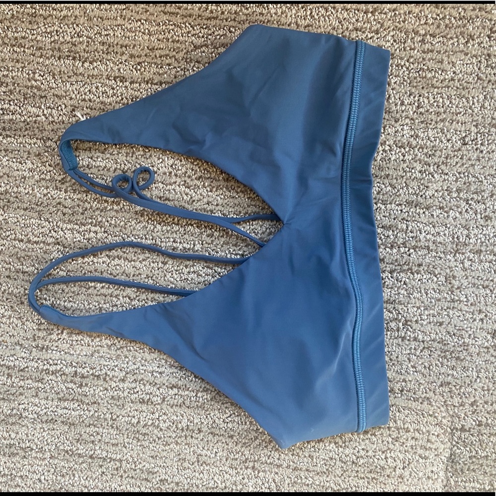 Lulu lemon sports bra